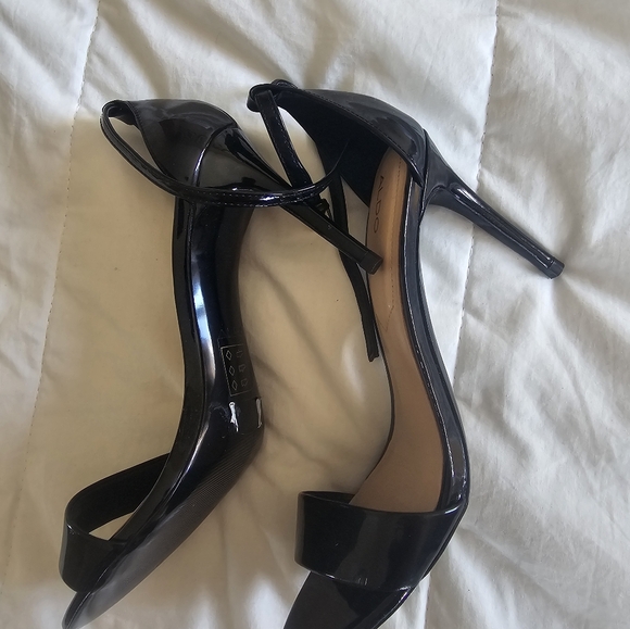 Aldo patent leather sandals - Picture 3 of 3